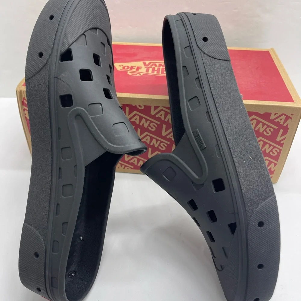 Vans WMNS Slip-On Clogs Slip-On Mule Trk
Black
VN0005V8BLK Tracking Sneakers - Picture 15 of 16